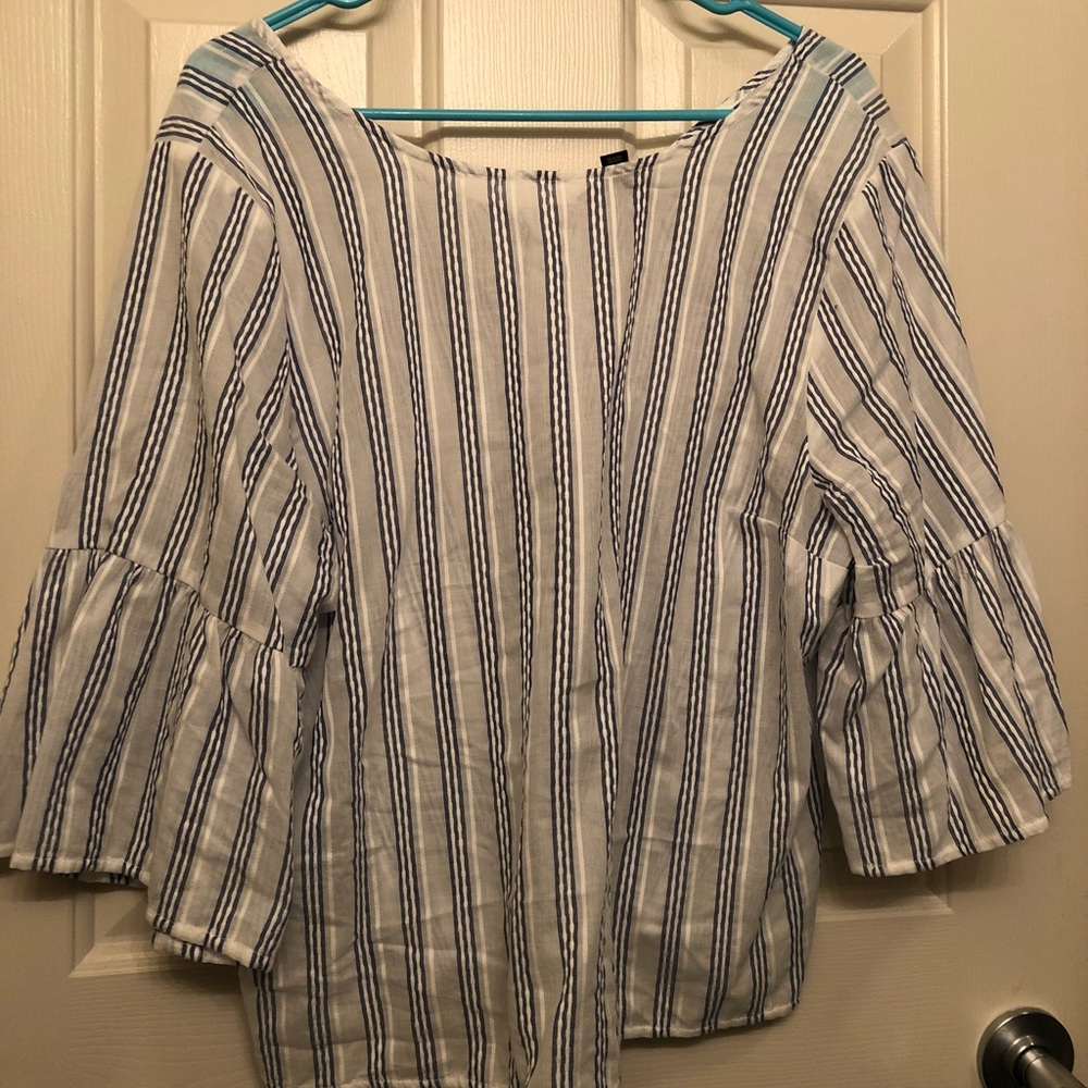 Bell sleeve striped shirt
